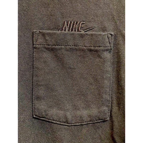 NIKE HEAVY t-shirt black‎ The Nike Tee loose fit Small Embroidered swoosh nike - Picture 3 of 8
